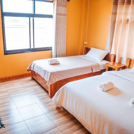 Vang Vieng Sunset Guesthouse & Restaurant Екстериор снимка