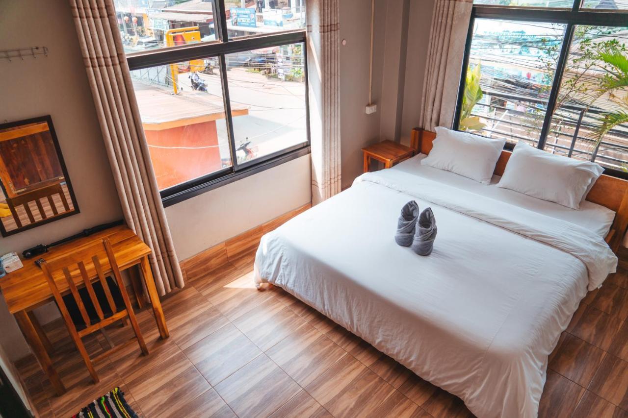 Vang Vieng Sunset Guesthouse & Restaurant Екстериор снимка