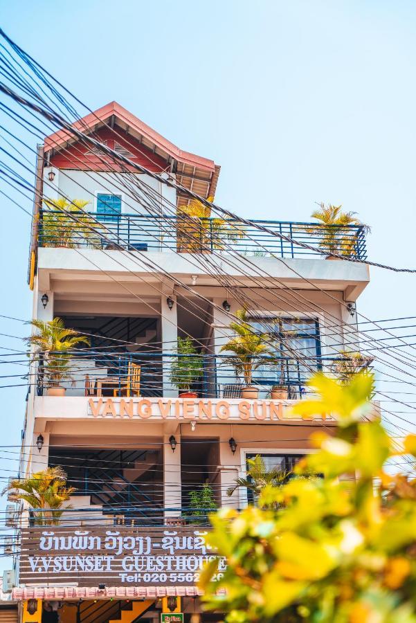Vang Vieng Sunset Guesthouse & Restaurant Екстериор снимка